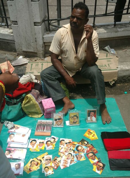 সবারই মুখে একটাই স্লোগান কালাইগনার দীর্ঘজীবী হোন। (Image: News18)