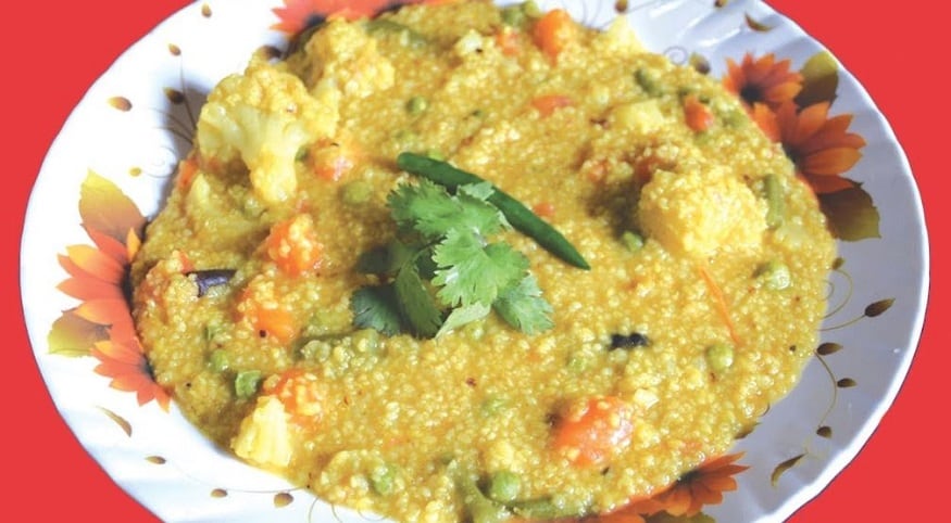 ডালিয়া- খুচুরি করে খান বা পায়েস, ডালিয়া খেতে বেশ ভাল ৷ প্রোটিনে ভরপুর তবে ফ্যাট খুবই কম ৷ তাই নিশ্চিন্তে খান ডালিয়া,সকাল হোক বা বিকেল ৷ Photo Collected ডালিয়া- খুচুরি করে খান বা পায়েস, ডালিয়া খেতে বেশ ভাল ৷ প্রোটিনে ভরপুর তবে ফ্যাট খুবই কম ৷ তাই নিশ্চিন্তে খান ডালিয়া,সকাল হোক বা বিকেল ৷ Photo Collected