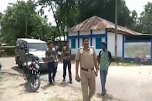 ছেলেধরা সন্দেহে ভবঘুরে মহিলাকে নগ্ন করে বেধড়ক মারধর ছেলেধরা সন্দেহে ভবঘুরে মহিলাকে নগ্ন করে বেধড়ক মারধর