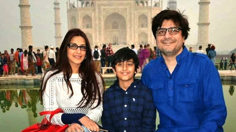 পরিবার ও ঘনিষ্ঠ বন্ধুরা আমার পাশে দাঁড়িয়েছে।এজন্য আমি ধন্য ও তাদের প্রত্যেকের কাছে আমি কৃতজ্ঞ’। (Photo Collected)