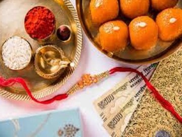রাখী পরানোর সময় এই মন্ত্রটি না বললে কিন্তু পুরোটাই মাটি ! পাবেন না কোনও সুফল
