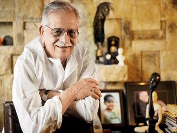 আজ 'গুলজার দিবস' ! 'কিংবদন্তি'-র জীবনের মন ছুঁয়ে যাওয়া কিছু 'লমহা' আজ 'গুলজার দিবস' ! 'কিংবদন্তি'-র জীবনের মন ছুঁয়ে যাওয়া কিছু 'লমহা'