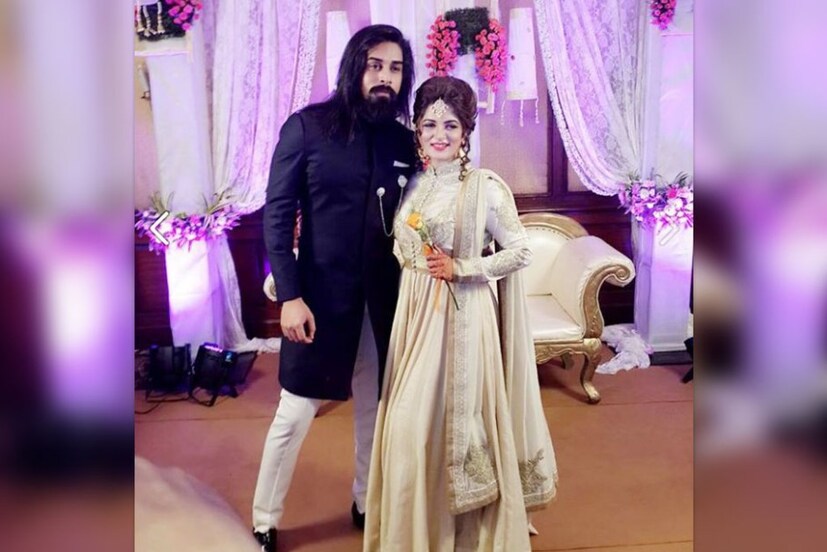 এরপর তাঁর জীবনে আসে নতুন প্রেম ৷ মুম্বইয়ে বেশ ধুমধাম করেই মডেল কৃষ্ণ বিরাজের সঙ্গে বাগদান হয় শ্রাবন্তীর ৷ তবে সে সম্পর্ক বেশিদিন টেকেনি ৷  শ্রাবন্তী ও কৃষ্ণ ব্রজর সম্পর্ক ভাঙার খবর আসে  গত বছর শ্রাবন্তীর জন্মদিনের সময়। ছবি: ইনস্টাগ্রাম ৷