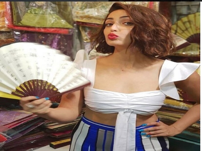 বর্তমানে ছুটিতে রয়েছেন ইয়ামি গৌতম ৷ দিন কাটছে হংকং এ ৷ ব্যস্ততার মাঝেই উপভোগ করছেন ছুটি ৷ ছবি সংগৃহীত ৷ 