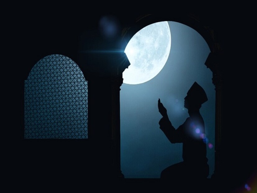 • মাঝে আর দু’টো দিন ৷ তারপরেই ইদুল আযহা বা বখরি ইদ ৷ আবার একে কুরবানি ইদও বলেন অনেকে ৷ ইসলাম ধর্মাবলম্বিদের কাছে বছরের প্রধান দু’টি উৎসবের মধ্যে এটা একটা ৷ ছবি: পিক্স্যাবে ৷