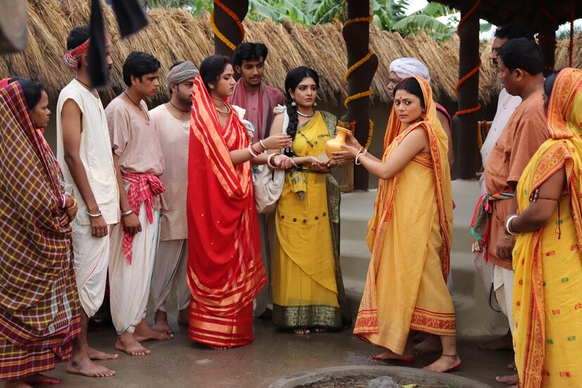  মেটাতে হবে বকেয়া সব ৷ তাঁরা দাবি করেছিলেন মাসের নির্দিষ্ট দিনের মধ্যেই পারিশ্রমিক দিতে হবে ৷ ছবি সংগৃহীত ৷