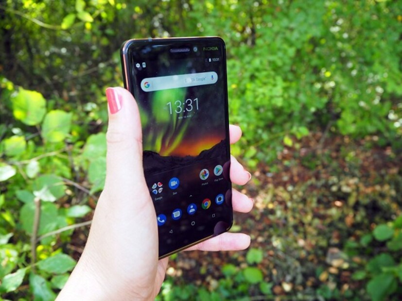 • দাম কমলো Nokia 6.1 ফোনের ৷ গত এপ্রিল মাসে ভারতের বাজারে এসেছিল এই ফোন ৷ তার আগে জানুয়ারি মাসে বিশ্ব বাজারে আসে আসে এই ফোন ৷ ছবি: ট্যুইটারের সৌজন্যে ৷
