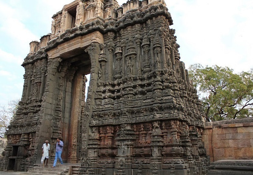  মালয়েশিয়ার রাজধানী কুয়ালালামপুরে এই মন্দিরকে রামলিঙ্গেশ্বর মন্দির বলে মানা হয়ে থাকে ৷ ২০১১ সালে এখানে একটি ট্রাস্ট মন্দির প্রতিষ্ঠিত হয়েছে ৷ এখানে সব সময়ে শিব ভক্তের সমাগম লেগেই থাকে ৷  (image credit: Facebook.com)