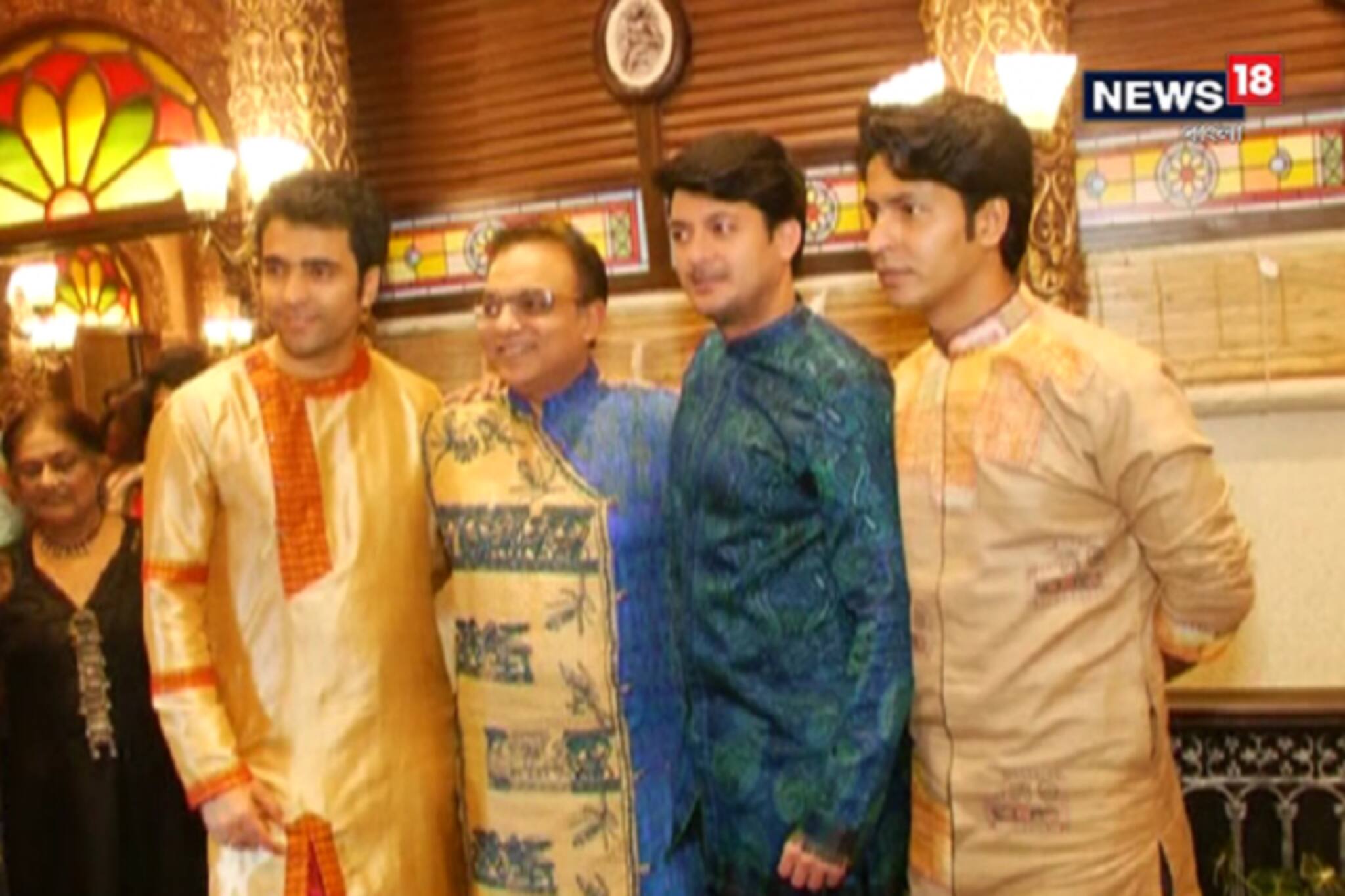 সামনে এল শর্বরী দত্তের নতুন কালেকশন, হাজির দুই হেভিওয়েট পুজো রিলিজের তারকারা