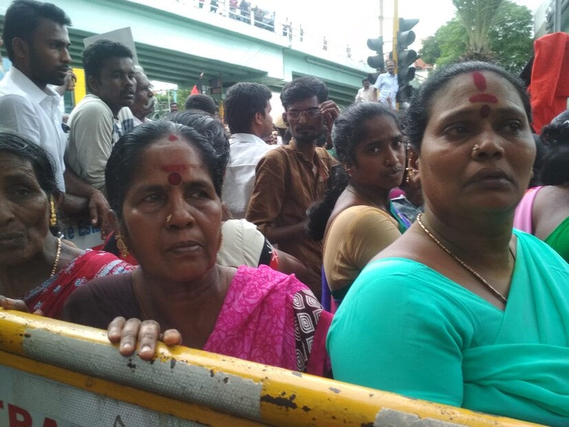 জনস্রোত সামলানোর জন্যে বিশেষ ব্যবস্থা নেওয়া শুরু হয়ে গিয়েছে। (Image: News18)