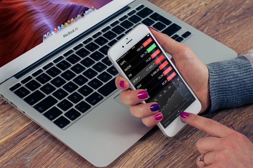 • এখানে 'App Usage' দেখায় ৷ তা দেখে বোঝা যাবে কোন র‍্যামের অ্যাপ কতটা জায়গা জুড়ে রয়েছে৷ যদি দেখা যায় র‍্যামের বেসিরভাগটাই ভর্তি হয়ে গিয়েছে তাহলে কয়েকটি অ্যাপ ডিলিট করুন ৷ এতে পোন দ্রুত চলবে, ব্যাটারি কম খরচ হবে, হ্যাং করবে না ৷ ফোনের স্বাস্থ্য ভাল থাকবে ৷ ছবি: পিক্স্যবে ৷