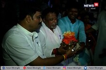 গাড়ি বিভ্রাট থেকে নেতাদের ঢিলেমি, অবশেষে গঙ্গাসাগরের পথে অটল বিহারির চিতাভষ্ম গাড়ি বিভ্রাট থেকে নেতাদের ঢিলেমি, অবশেষে গঙ্গাসাগরের পথে অটল বিহারির চিতাভষ্ম