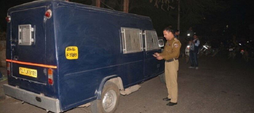 প্রত্যেক এটিএম ভ্যানে GSM অটো ডায়লরের পাশাপাশি সিকিউরিটি অ্যালার্ম ও সায়রন লাগানো থাকবে ৷ প্রত্যেক ভ্যানে সিসিটিভি, লাইভ জিপিএন ট্র্যাকিং ও সশস্ত্র নিরাপত্তারক্ষী বাধ্যতামূলক ৷