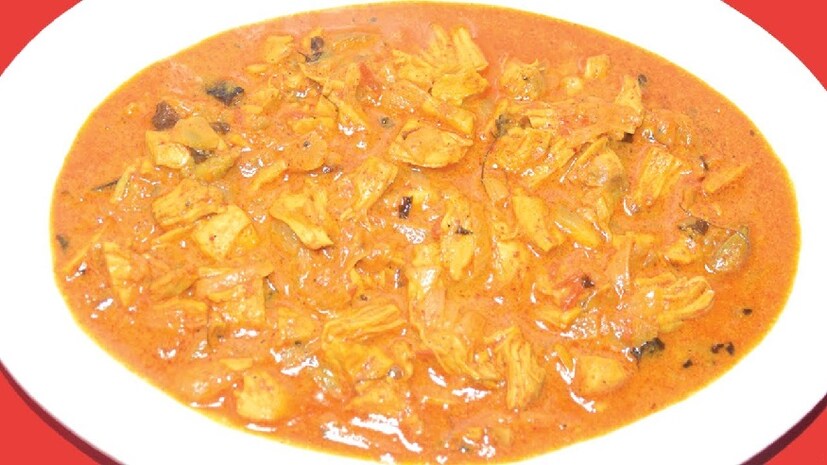 চিকেন ভর্তা ৷ প্যানে সরষের তেল গরম করে তাতে কাঁচা লঙ্কা, রসুন, জিরে গুড়ো দিয়ে অল্প আঁচে ভাজুন ৷ এরপর মুরগির মাংসটা তার মধ্যে দিয়ে হালকা করে ভেজে নিন ৷ খেয়াল রাখবেন মাংস যেন বেশি ভাজা না হয়ে যায় ৷ সামান্য সিদ্ধ হলেই আঁচ কমিয়ে চিকেনের উপর ধনেপাতা ছড়িয়ে দিন ৷ এরপর মিশ্রণটি একটু ঠান্ডা হলে তাতে নুন দিয়ে মিশিয়ে পরিবেশন করুন ৷