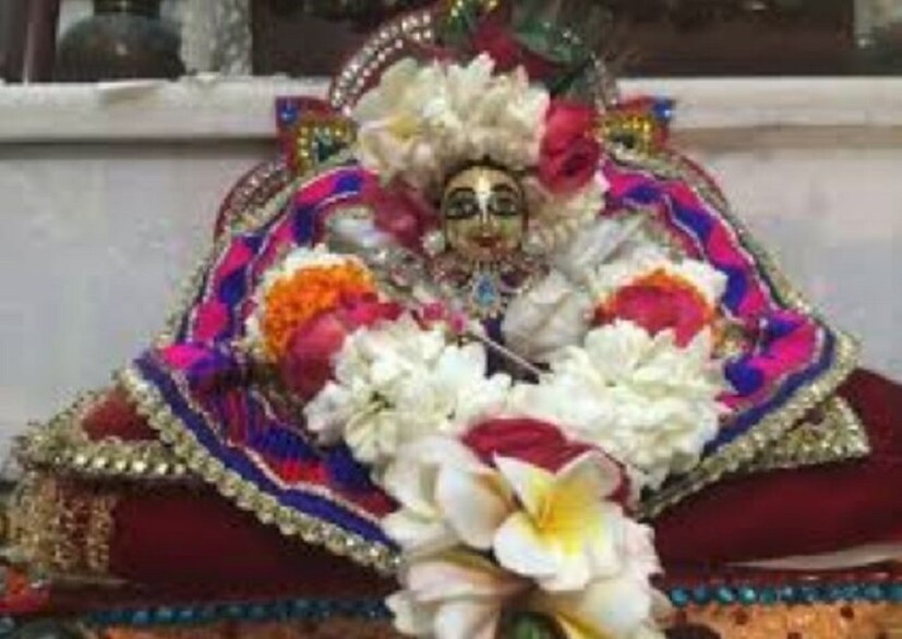 ৩ তারিখ পুজোর সময় রাত ৮.০৫ র পর৷ এই দিন অষ্টমী তিথি শেষ হবে ৭.১৯ ৷ আর রোহিনী নক্ষত্র অস্ত যাবে ৮.০৫ এ৷ Photo- Collected