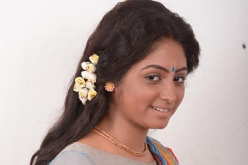 গত মাসে দাবি উঠেছিল রাত দশটার পরে আর শুটিং হবেনা, বেতন বাড়ার সঙ্গে সঙ্গে নিয়মিত হবে বেতন পাওয়ার দিন ৷ ছবি সংগৃহীত ৷