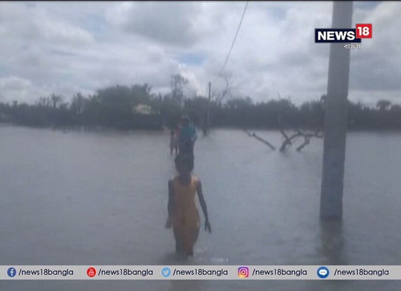 বর্গ কিলোমিটার এলাকা নিয়ে এই দ্বীপ। দৈর্ঘ-প্রস্থে সাকুল্যে ১০ কিলোমিটার। এখন ভাঙনের গ্রাসে চলে গিয়েছে দ্বীপের ২১ বর্গ কিলোমিটার এলাকা। সবচেয়ে ক্ষতিগ্রস্ত বালিয়াড়া ও কুসুমতলা। (News 18 Bangla)