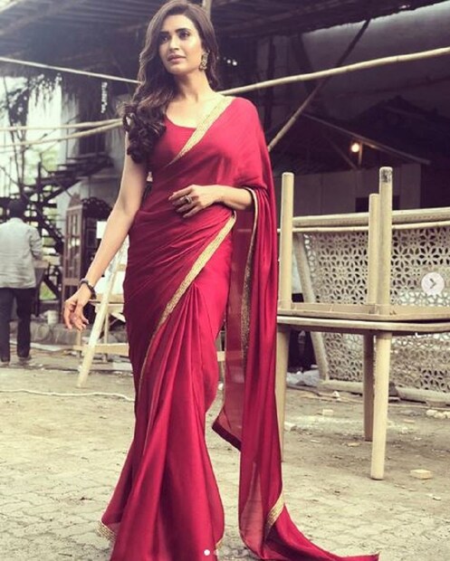 শুধুমাত্র শহরাঞ্চলেই শেষ সপ্তাহের পাওয়া রিপোর্ট অনুয়ায়ি ১কোটি ৭ লক্ষ মিলিয়ন ইম্প্রেশন পেয়েছে এই ডেইলি সোপ ৷ Photo Source - Karishma Tanna / Instagram Account 