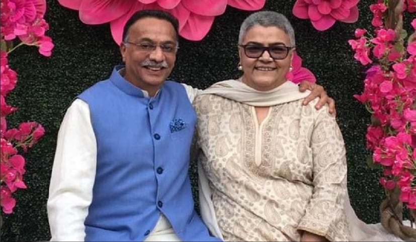 প্রসারিত হয় অটল বিহারী বাজপেয়ীর পরিবার ৷ নমিতার সঙ্গে অটলজির পরিবারে স্থান পায় জামাই রঞ্জন ভট্টাচার্যও ৷ বাজপেয়ীর প্রধানমন্ত্রিত্বের একটা বড় সময় তাঁর সহকারী হিসেবে কাজ করেছেন তাঁর বাঙালি জামাই রঞ্জন ৷ ১৯৬৬ সালে অটল বিহারী বাজপেয়ির প্রচারের দায়িত্ব ছিল রঞ্জনের হাতেই ৷ কেন্দ্রীয় সরকারের বিশেষ অফিসার হিসেবে কাজ করেছেন তিনি ৷