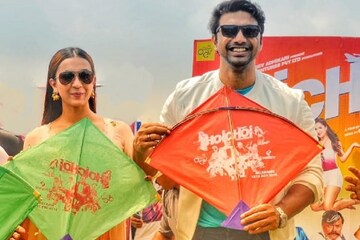 ছুটির দিন কৌশানীকে নিয়ে ইকো পার্কে ঘুড়ি ওড়াতে গেলেন দেব