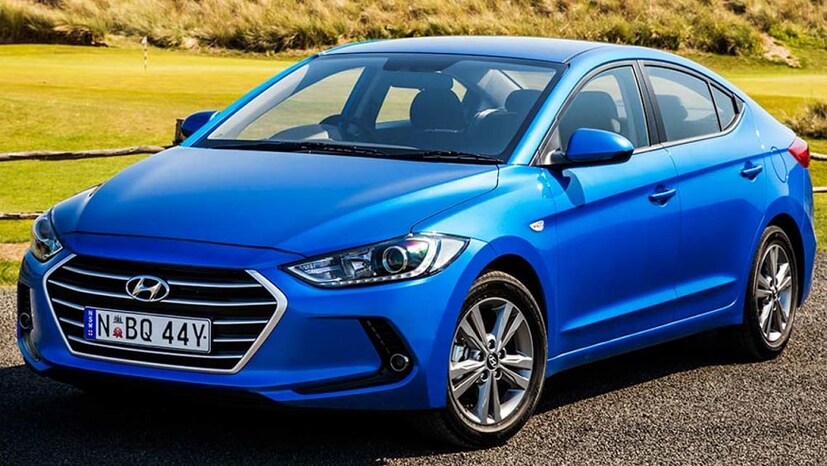 Hyundai Elantra কিনলে বিপুল ছাড় ৷ পেট্রোল গাড়িতে ইনসিওরেন্স প্যাকেজ পাওয়া যাবে ৯৬ হাজার টাকার ৷ আর ডিজেল গাড়িতে ১ লক্ষ টাকা -র ইনসিওরেন্স পাওয়া যাবে ৷ আর পুরনো গাড়ি এক্সচেঞ্জ করলে আরও ৩০ হাজার টাকার ছাড় পাওয়া যাবে ৷Photo- Collected 