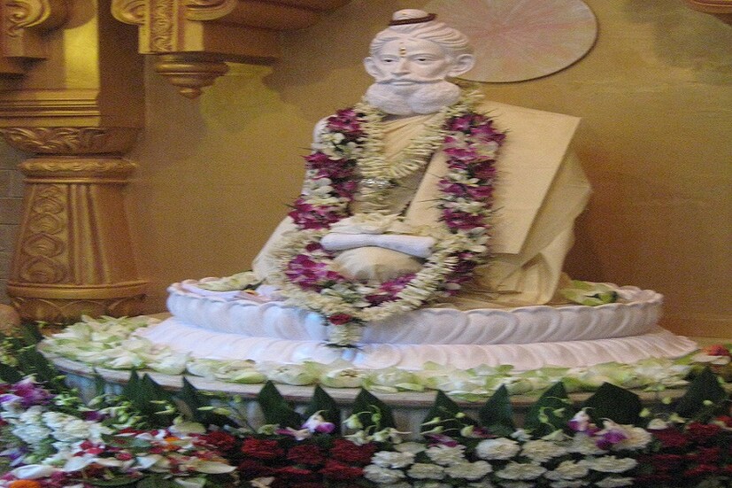 তিনি অত্যন্ত অল্পেই সন্তুষ্ট তাঁর পুজোয় শুধুমাত্র ফুল, ধূপ, চন্দন ও অবশ্যই আমৃত্তি ও মিছরি ৷ বাবা লোকনাথ আমৃত্তি ও মিছরি খুব ভালবাসেন ৷ তাই বাবা লোকনাথের পুজো করুন আমৃত্তি ও মিছরি সহযোগে আপনি ফল পাবেনই পাবেন ৷ পূরণ হবে মনের সব আশা আকাঙ্খা ৷ ছবি সংগৃহীত ৷ 