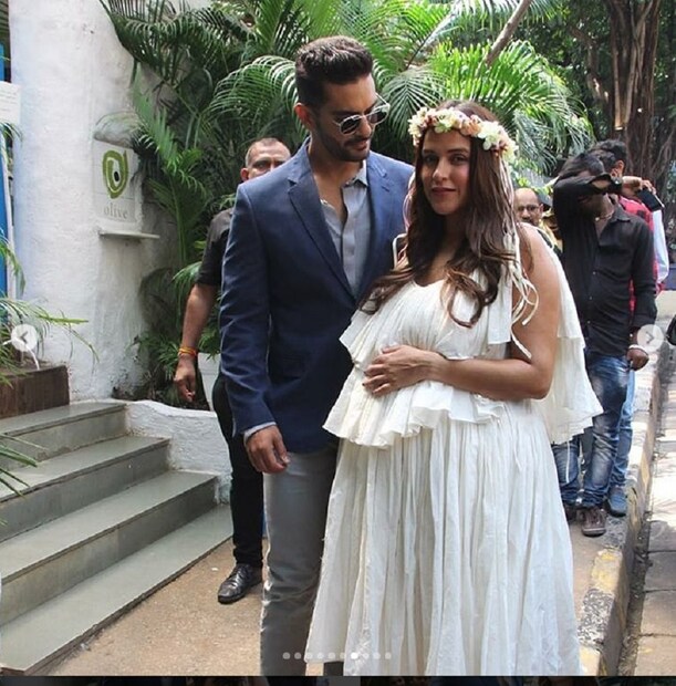 একই সঙ্গে হবু বাবা অঙ্গদও সেজেছিলেন নী পোশাকে ৷ ছবি:ইনস্টাগ্রাম ৷