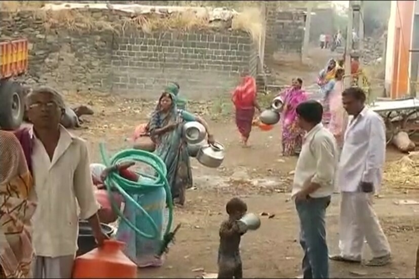 নিয়ম মেনে নলকূপ খনন করতে হবে ৷ কেননা উপযুক্ত জলস্তর যদি না তাকে তাহলে কোনও ভাবেই পরিশ্রুত পাবেনা ৷ শুধুই পরিশ্রুত জলই নয় প্রচণ্ড জলের অভাবই জনজীবনকে বিপর্যস্ত বেঁচে থাকা অত্যন্ত দায় হয়ে উঠবে ৷ ছবি সংগৃহীত ৷ 