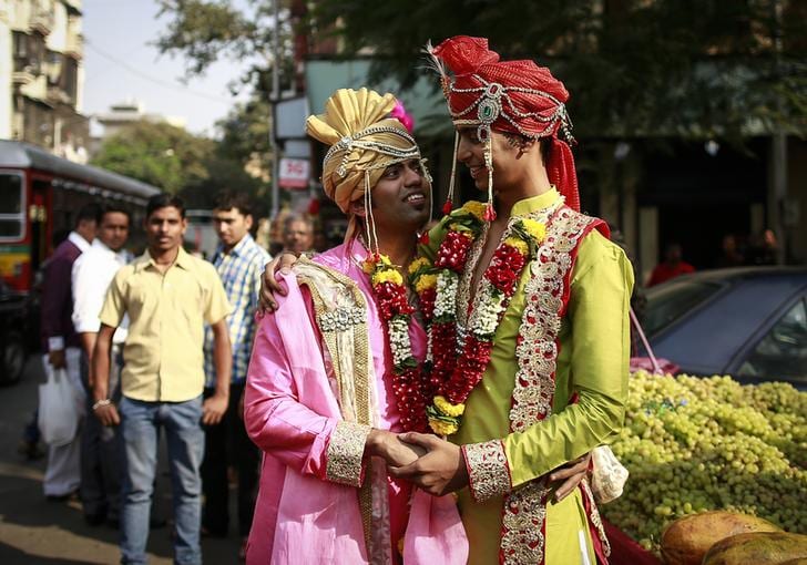 এই ধারায় নিজের ঘরে বিছানায় প্রাপ্তবয়স্ক কোনও নারী-পুরুষ যদি পারস্পরিক সম্মতিতে ওরাল সেক্স বা পায়ুকামে লিপ্ত হয়, তাও অপরাধ হিসেবে গণ্য করা হয়েছে এবং তা শাস্তিযোগ্য৷ ছবি: রয়টার্স এই ধারায় নিজের ঘরে বিছানায় প্রাপ্তবয়স্ক কোনও নারী-পুরুষ যদি পারস্পরিক সম্মতিতে ওরাল সেক্স বা পায়ুকামে লিপ্ত হয়, তাও অপরাধ হিসেবে গণ্য করা হয়েছে এবং তা শাস্তিযোগ্য৷ ছবি: রয়টার্স
