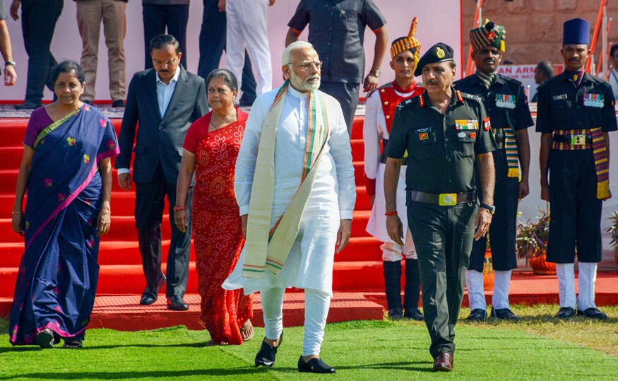 এই সম্মেলনে উপস্থিত ছিলেন প্রতিরক্ষামন্ত্রী নির্মলা সীতারমন, জাতীয় নিরাপত্তা উপদেষ্টা অজিত দোভাল, এবং বসুন্ধরা রাজে। (Image: PTI) এই সম্মেলনে উপস্থিত ছিলেন প্রতিরক্ষামন্ত্রী নির্মলা সীতারমন, জাতীয় নিরাপত্তা উপদেষ্টা অজিত দোভাল, এবং বসুন্ধরা রাজে। (Image: PTI)