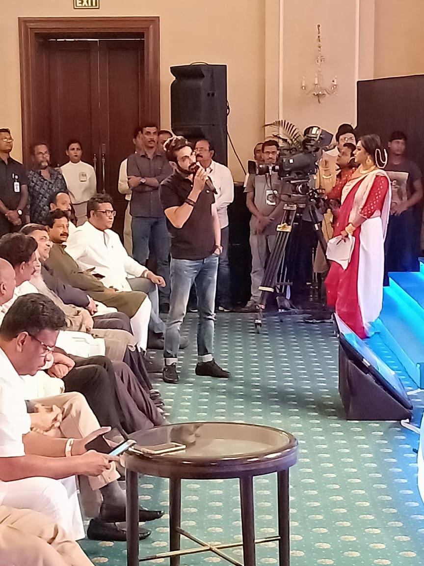 মুখ্যমন্ত্রী মমতা বন্দ্যোপাধ্যায় কে প্রশ্ন করলেন প্রসেনজিৎ চট্টোপাধ্যায় (Photo: News18 Bengali) মুখ্যমন্ত্রী মমতা বন্দ্যোপাধ্যায় কে প্রশ্ন করলেন প্রসেনজিৎ চট্টোপাধ্যায় (Photo: News18 Bengali)