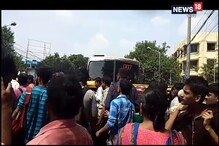 সল্টলেক যেতে চাইছে ₹২০০! উল্টোডাঙায় অটো-জুলুমে যাত্রী বিক্ষোভ-অবরোধ সল্টলেক যেতে চাইছে ₹২০০! উল্টোডাঙায় অটো-জুলুমে যাত্রী বিক্ষোভ-অবরোধ