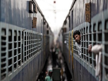 আজ, ১ সেপ্টেম্বর থেকেই ট্রেন টিকিটের বুকিংয়ের নিয়মে বড়সড় পরিবর্তন ! জেনে নিন আজ, ১ সেপ্টেম্বর থেকেই ট্রেন টিকিটের বুকিংয়ের নিয়মে বড়সড় পরিবর্তন ! জেনে নিন