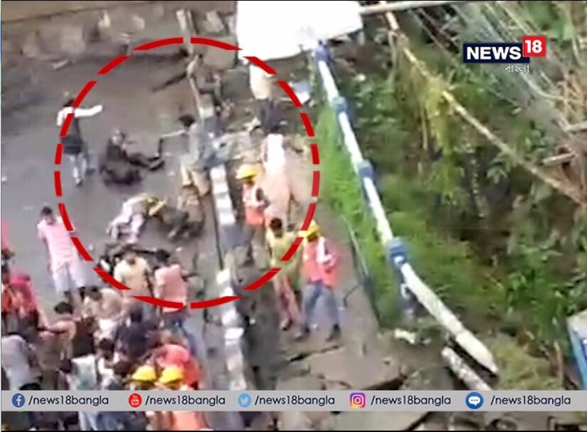 তাঁদের মধ্যে ২ জনের অবস্থা আশঙ্কাজনক বেশ কয়েকজনকে নিয়ে যাওয়া হয়েছে বিপি পোদ্দারে ৷ ঘটনাস্থলে পুলিশ কমিশনার ৷ হাসপাতালগুলিতে বাড়ানো হচ্ছে নার্সদের সংখ্যা ৷ 