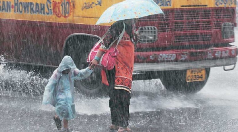 দক্ষিণবঙ্গের বাকি জেলায় মেঘলা আকাশ ৷ হালকা-মাঝারি বৃষ্টির পূর্বাভাস ৷ ছত্তীসগড়ে সরে গিয়েছে নিম্নচাপ ৷ দক্ষিণবঙ্গ থেকে সরেছে মৌসুমি অক্ষরেখাও ৷ আগামী ৪৮ ঘণ্টায় ভারী বৃষ্টির পূর্বাভাস  উত্তরের ৫ জেলায় ৷  