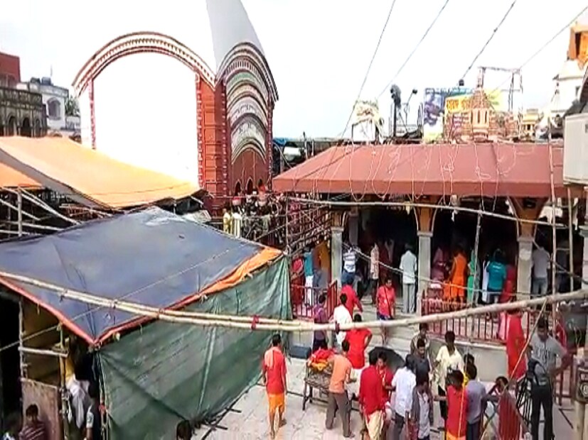 সতীর বাহান্নপীঠের অন্যমত তারাপীঠ যেখানে সতীর পা পড়েছিল ৷ মায়ের ভক্তদের কাছে ভক্তির অন্যতম পীঠস্থান তারাপীঠ ৷ সেই তারাপীঠই জন্মদিয়েছে তারা মায়ের পরম সাধক বামাক্ষ্যাপার ৷