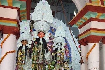 সিরিয়ালের মেকি দুর্গাপুজো নয়, দেখে নিন রাণী রাসমণির বাড়ির দুর্গাপুজোর আসল ছবি সিরিয়ালের মেকি দুর্গাপুজো নয়, দেখে নিন রাণী রাসমণির বাড়ির দুর্গাপুজোর আসল ছবি
