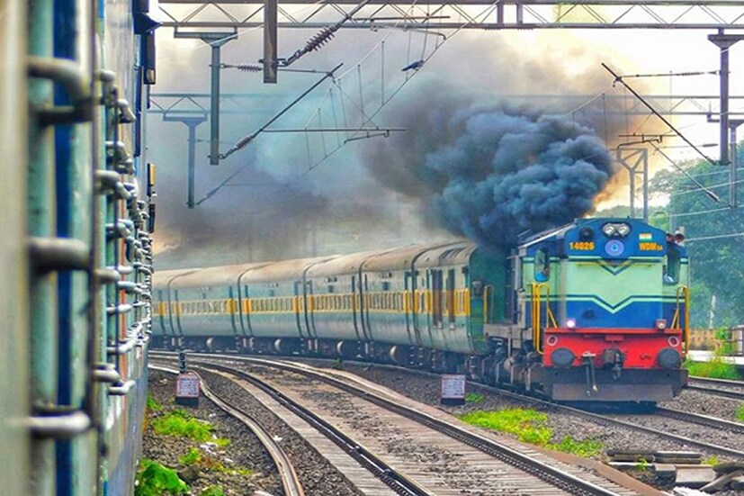এই অ্যাপ মোবাইলে ডাউনলোড করুন । এরপর রেজিস্ট্রেশন করে লগ-ইন করুন । একটি পিএন আর এর সাহায্যে সর্বাধিক চার জন যাত্রা করতে পারবেন । ডেবিট কার্ড, ক্রেডিট কার্ড ও পেটিএমের মাধ্যমে টিকিট কাটা যাবে ।  