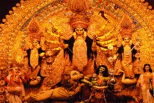 আহা কী আনন্দ আকাশে বাতাসে, পুজোর আনন্দে মেতেছে মন রাজ্যবাসীর