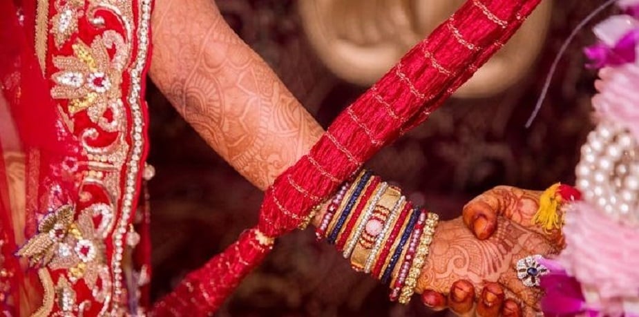 কোনও পরিস্থিতির চাপে পরে মানিয়ে নেওয়ার অভিনয় করবেন না ৷ এতে পরিস্থিতি খারাপ হতে পারে ৷ কোনও একদিন হয়ত আপনি আর এই অভিনয় করতে পারলেন না তখন কিন্তু ফল খারাপ হবে ৷ Photo- Collected কোনও পরিস্থিতির চাপে পরে মানিয়ে নেওয়ার অভিনয় করবেন না ৷ এতে পরিস্থিতি খারাপ হতে পারে ৷ কোনও একদিন হয়ত আপনি আর এই অভিনয় করতে পারলেন না তখন কিন্তু ফল খারাপ হবে ৷ Photo- Collected