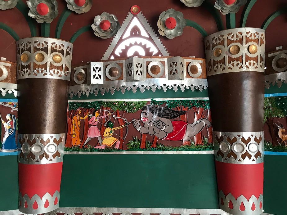 আর দেবীকে সন্তুষ্ট করতে অকাল বোধনের আয়োজন। পুরোহিত ছিলেন নাকি খোদ লঙ্কাধিপতি! (Photo: News18, Bangla) আর দেবীকে সন্তুষ্ট করতে অকাল বোধনের আয়োজন। পুরোহিত ছিলেন নাকি খোদ লঙ্কাধিপতি! (Photo: News18, Bangla)