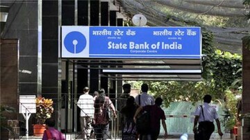 SBI : বড় ব্যাঙ্কের বড় সিদ্ধান্ত ! ১ ডিসেম্বরের মধ্যে গ্রাহকদের এই কাজ করতে হবেই
