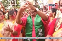 দশমীর মিছিলে ঢাকের তালে নাচলেন সুব্রত মুখোপাধ্যায় দশমীর মিছিলে ঢাকের তালে নাচলেন সুব্রত মুখোপাধ্যায়