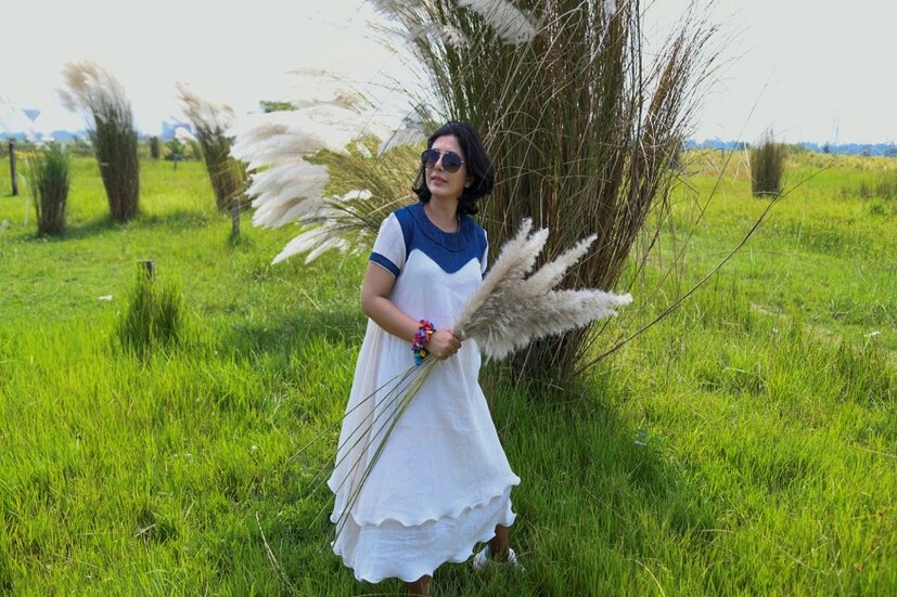 পুজো মানেই কাশফুলের মাঝে হারিয়ে যাওয়া ৷ 