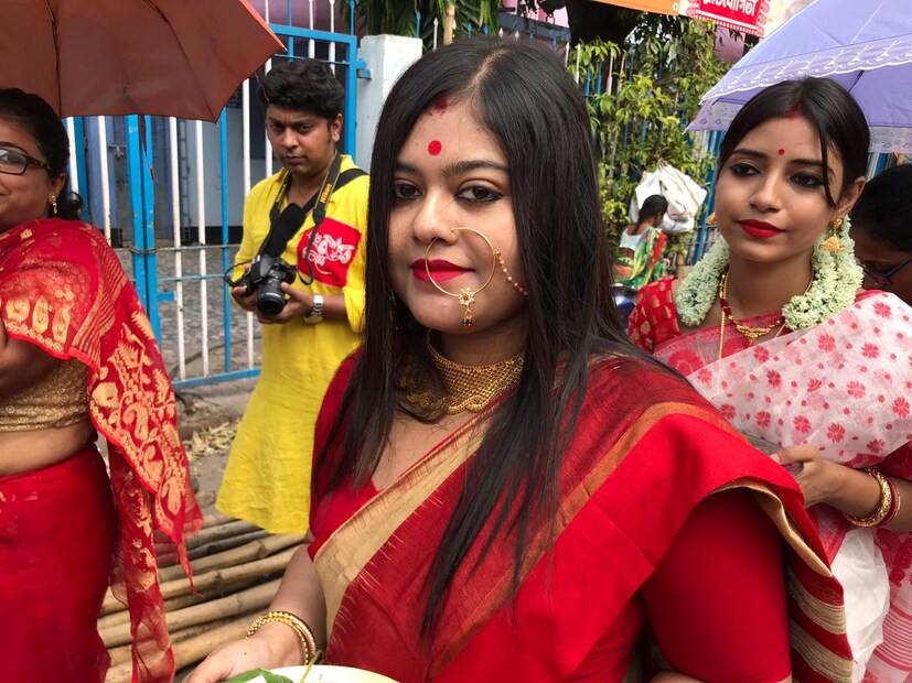বাগবাজার রাঙিয়ে গেল সিঁদুর খেলার রঙে ৷ 