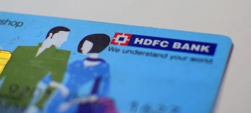 • HDFC Bank: এই ব্যাঙ্কের প্ল্যাটিমান চিপ ডেবিট কার্ড তাকলে ১ লাখ টাকা তোলা যাবে একদিনে ৷ টিটানিয়াম রয়্যাল ডেবিট কার্ডে ৭৫ হাজার, ইজি শপ ডেবিট কার্ডে ২৫ হাজার, রুপে প্রিমিয়াম ডেবিট কার্ডে ২৫ হাজার এবং ইজি শপ টিটানিয়াম ডেবিট কার্ডে ৫০ হাজার টাকা তুলতে পারবেন একদিনে ৷