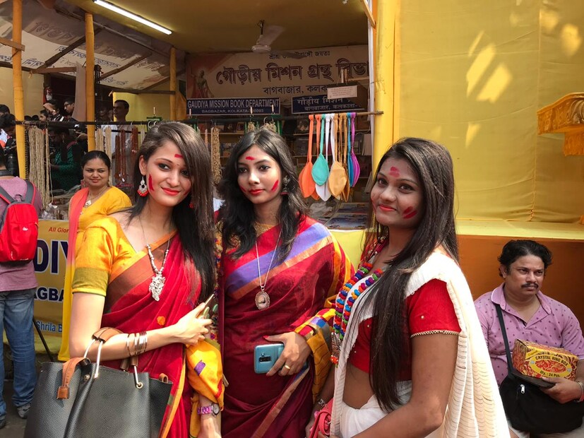 বাগবাজার রাঙিয়ে গেল সিঁদুর খেলার রঙে ৷ 