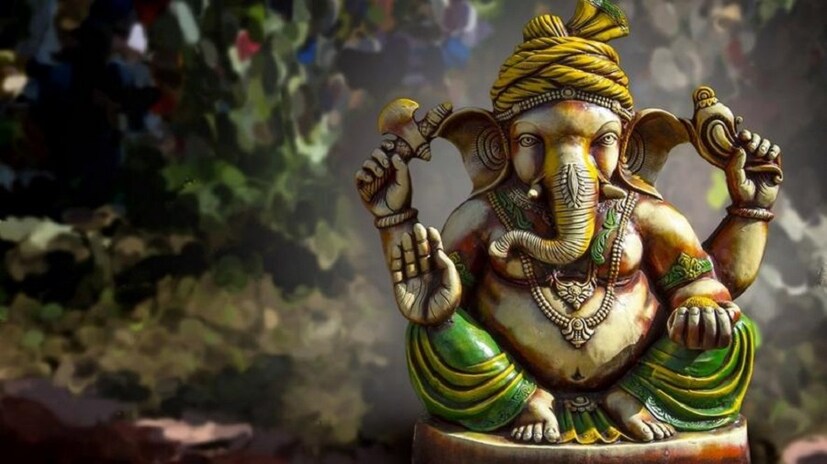 এই বলে তুলসিকে গণেশ অভিশাপ দিয়েছিলেন ৷ তবে তুলসি ভগবান নারায়ণের আশীর্বাদ প্রাপ্ত ছিলেন তাই সে যাত্রায় তুলসি বেঁচে গিয়েছিলেন ৷ ছবি সংগৃহীত ৷