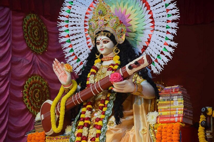 কুমারীর বয়স ১ হলে তাকে বলা হয় সন্ধ্যা, বয়স ২ হলে তার নাম হয় সরস্বতী৷