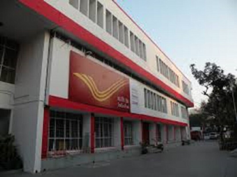 মাত্র ১০০ টাকা দিয়ে খুলতে পারবেন খাতা ৷ পোস্ট অফিসের এনএসসি স্কিমে ইনভেস্ট করলে তা পাঁচবছরের জন্য রাখতে হবে ৷ ইন্ডিয়া পোস্টের তথ্য অনুযায়ী, ন্যূনতম ১০০ টাকা দিয়ে অ্যাকাউন্ট খুলতে পারবেন ৷ অন্যদিকে সর্বোচ্চ কত টাকা ইনভেস্ট করতে চান তার কোনও লিমিট নেই ৷